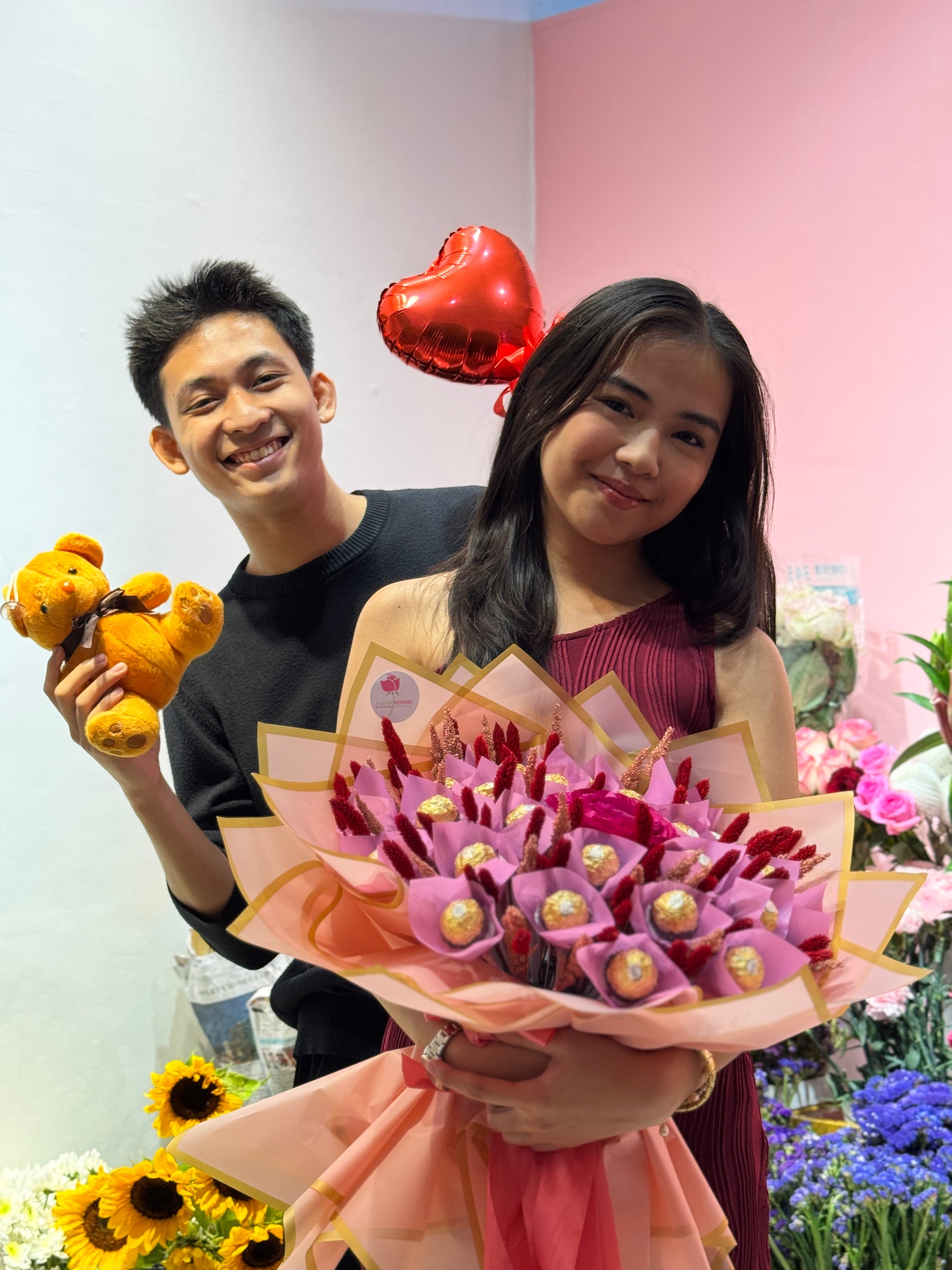 Ferrero Bouquet 24 with Free Stuff Toy and Balloon