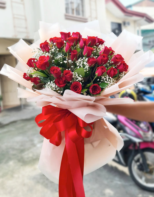 Creeping Sugarplum Red Roses Bouquet