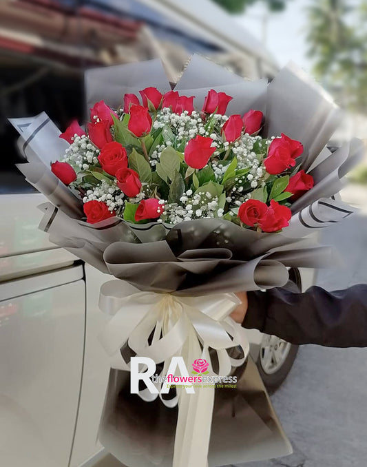 Dlalyess Red Roses Bouquet