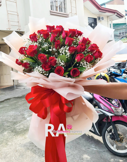 Creeping Sugarplum Red Roses Bouquet